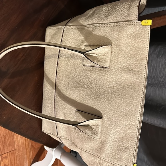 KATE SPADE Southport Leather bag- LARGE 13.5 L x 17 W - Picture 4 of 5